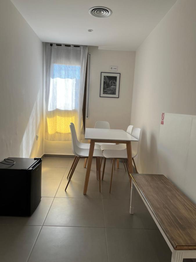 Hostal Tarres Angles ภายนอก รูปภาพ