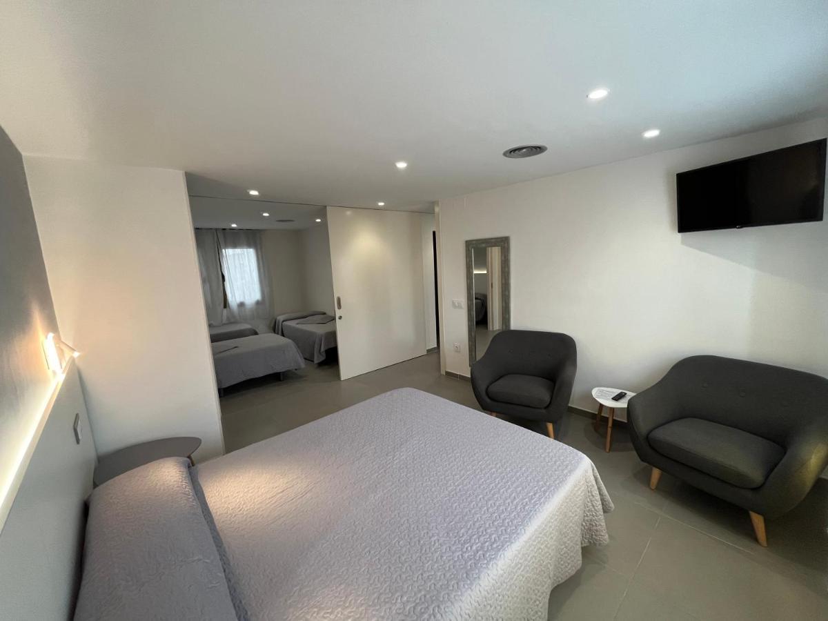 Hostal Tarres Angles ภายนอก รูปภาพ