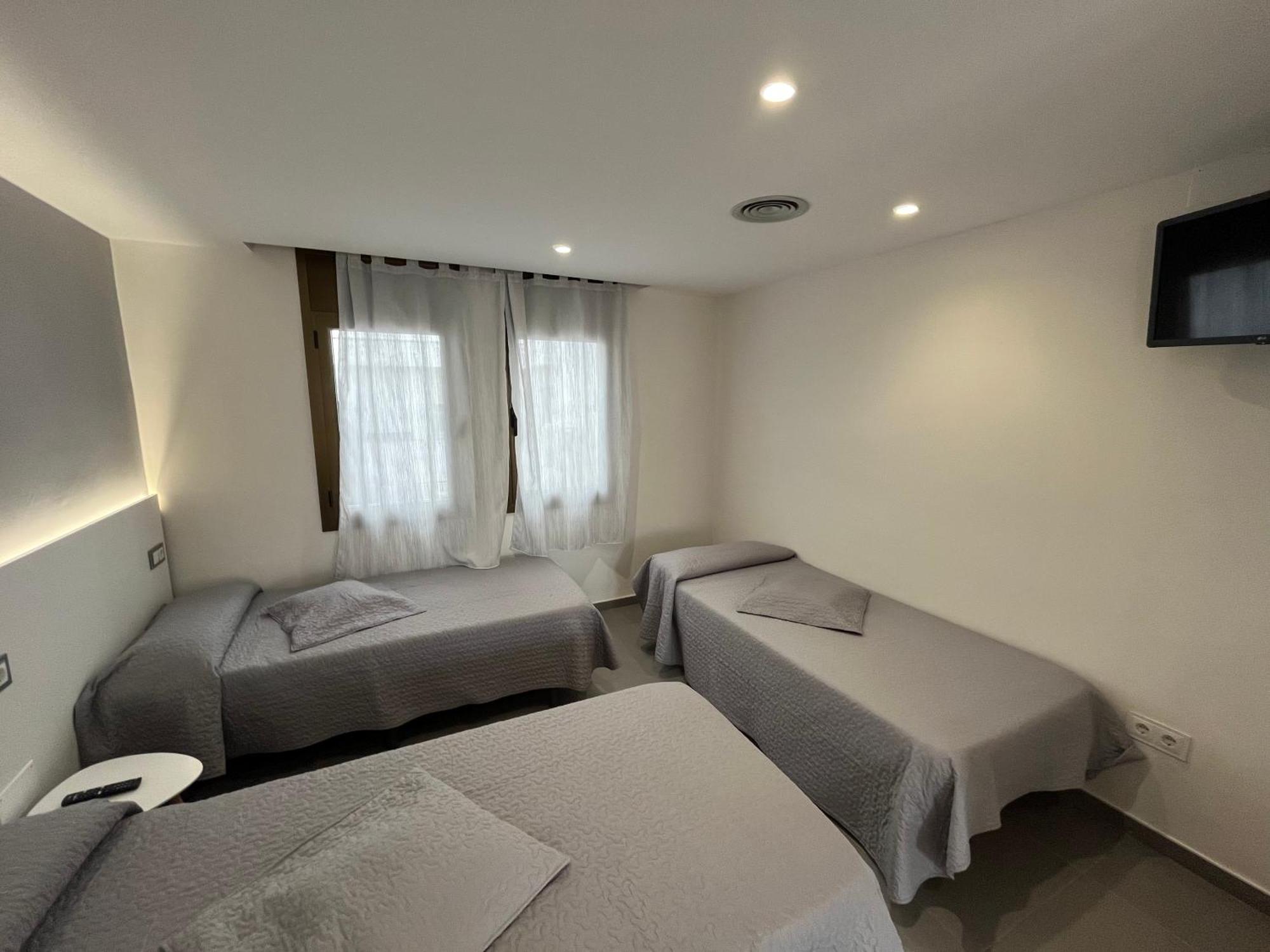 Hostal Tarres Angles ห้อง รูปภาพ