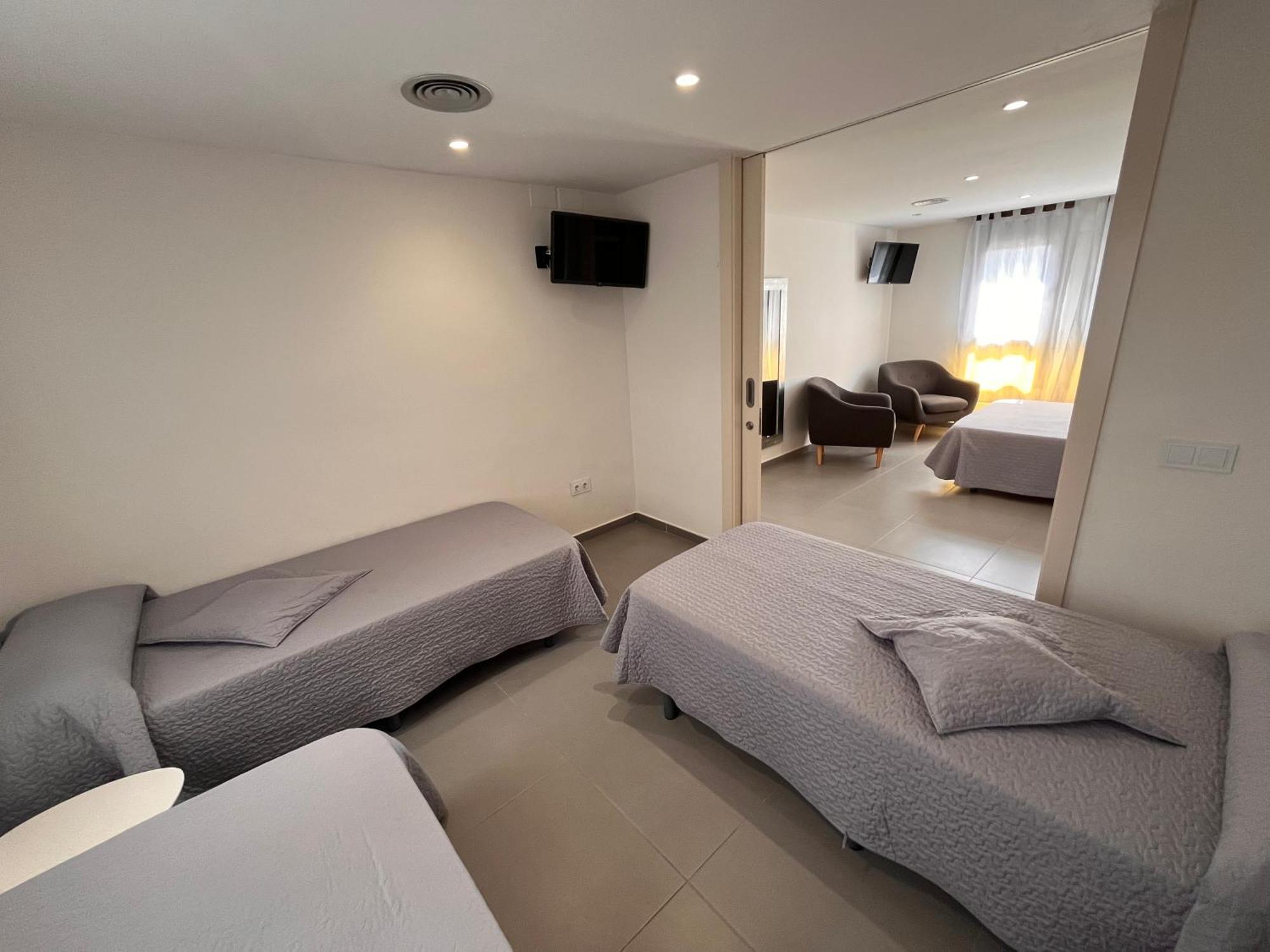 Hostal Tarres Angles ภายนอก รูปภาพ
