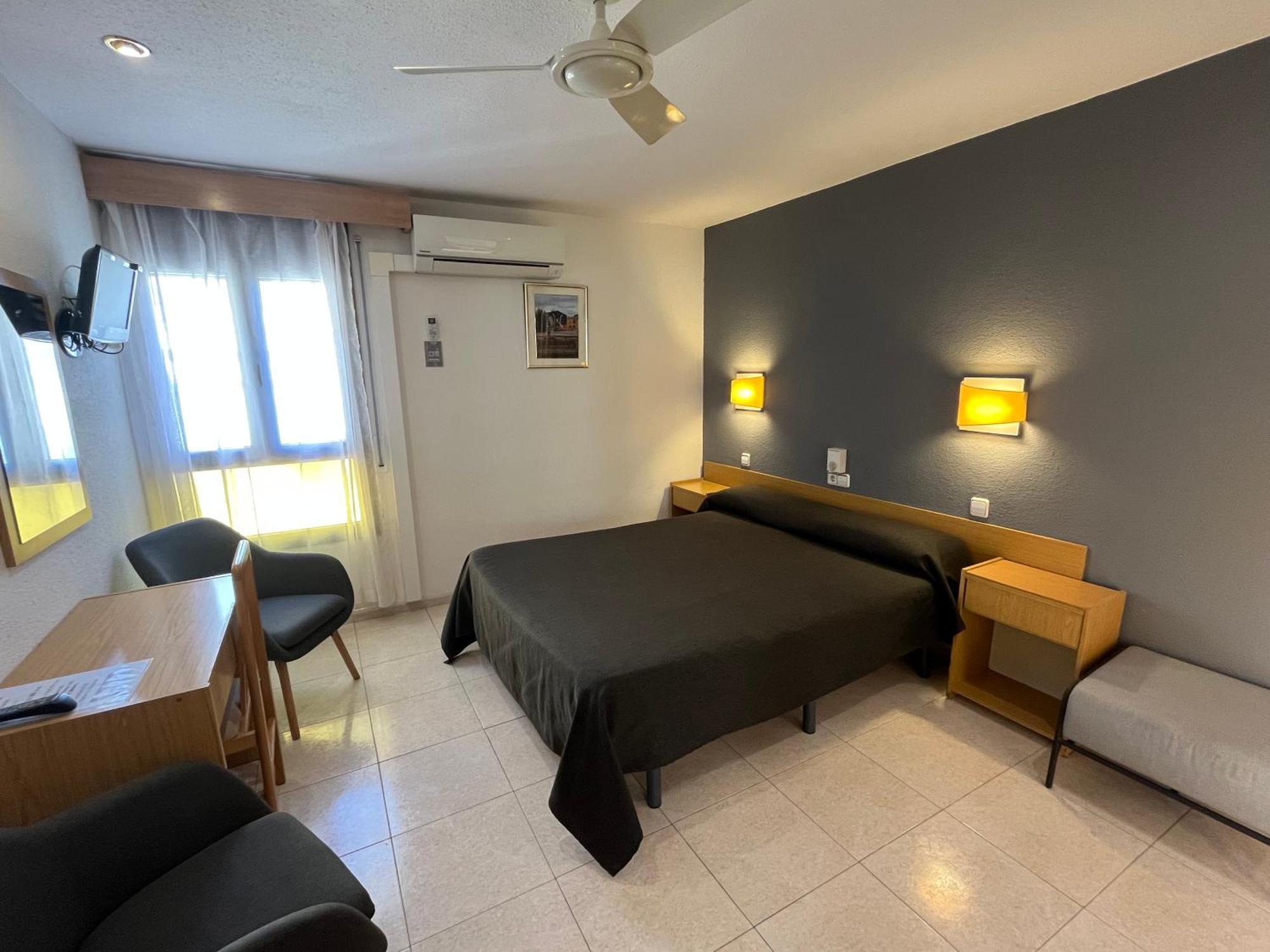 Hostal Tarres Angles ห้อง รูปภาพ
