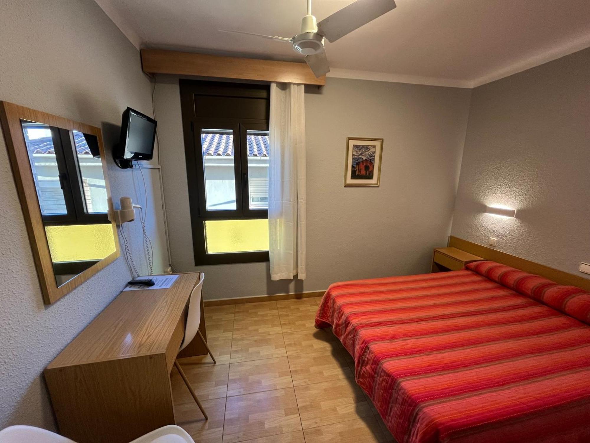 Hostal Tarres Angles ห้อง รูปภาพ